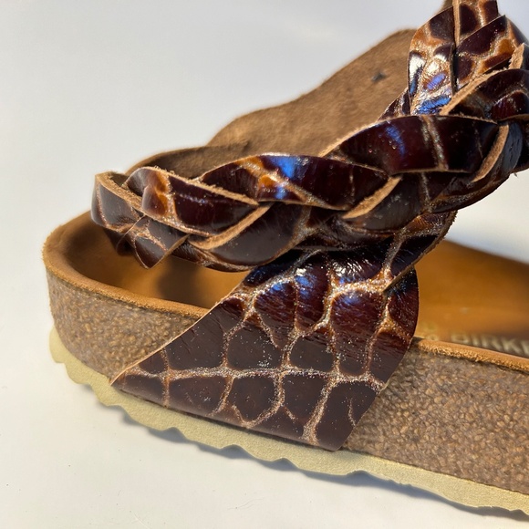 Leather ankle wrap sandal - Picture 7 of 9